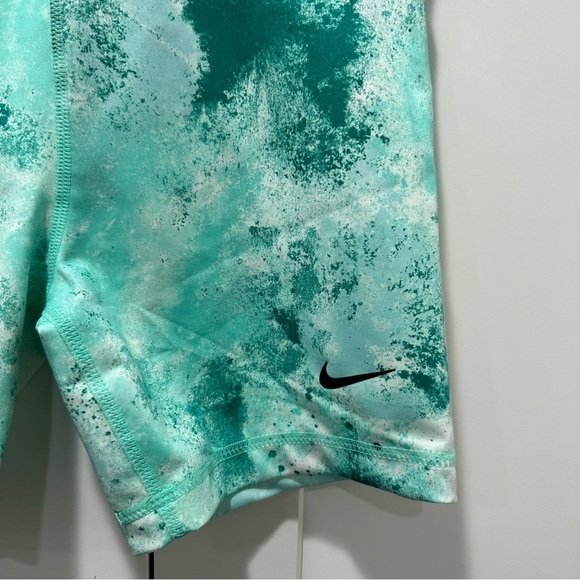 NIKE [XL] Girl's PRO 3" Training Shorts-Green Tie Dye - Picture 6 of 6